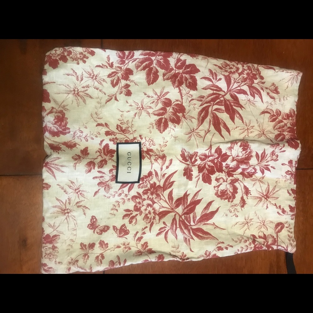 Gucci dust/storage bag